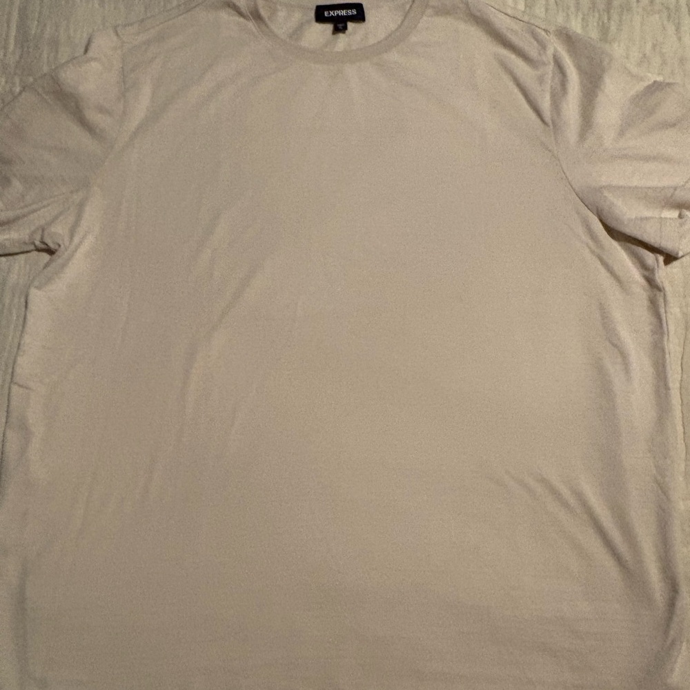 Express Men's XL Cream Short Sleeve Textured Tee